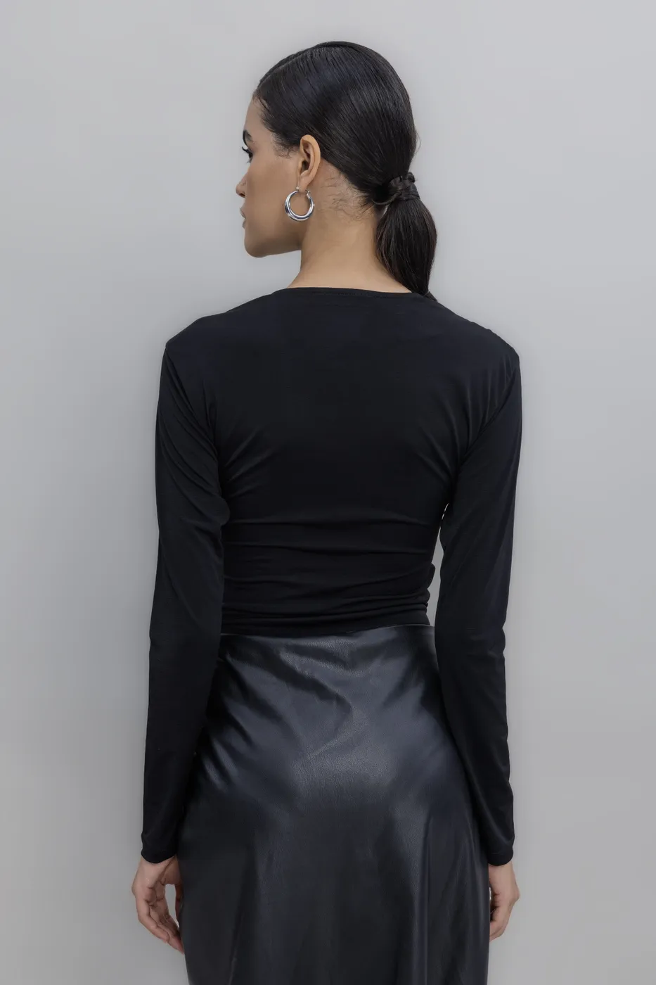 Bayan Siyah Çapraz Yakalı Drapeli Bodysuit