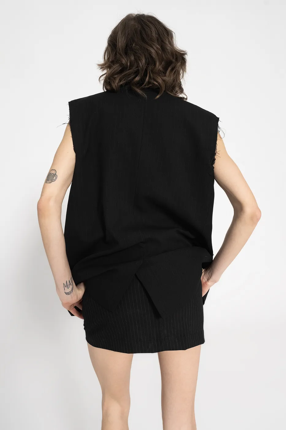 Bayan Siyah Oversize İnce Çizgili Yelek