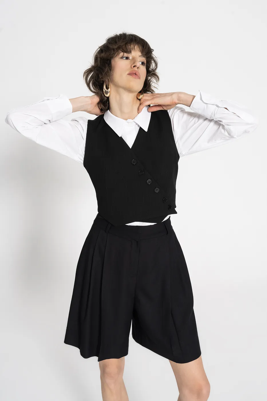 Bayan Siyah Düğmeli Yelek