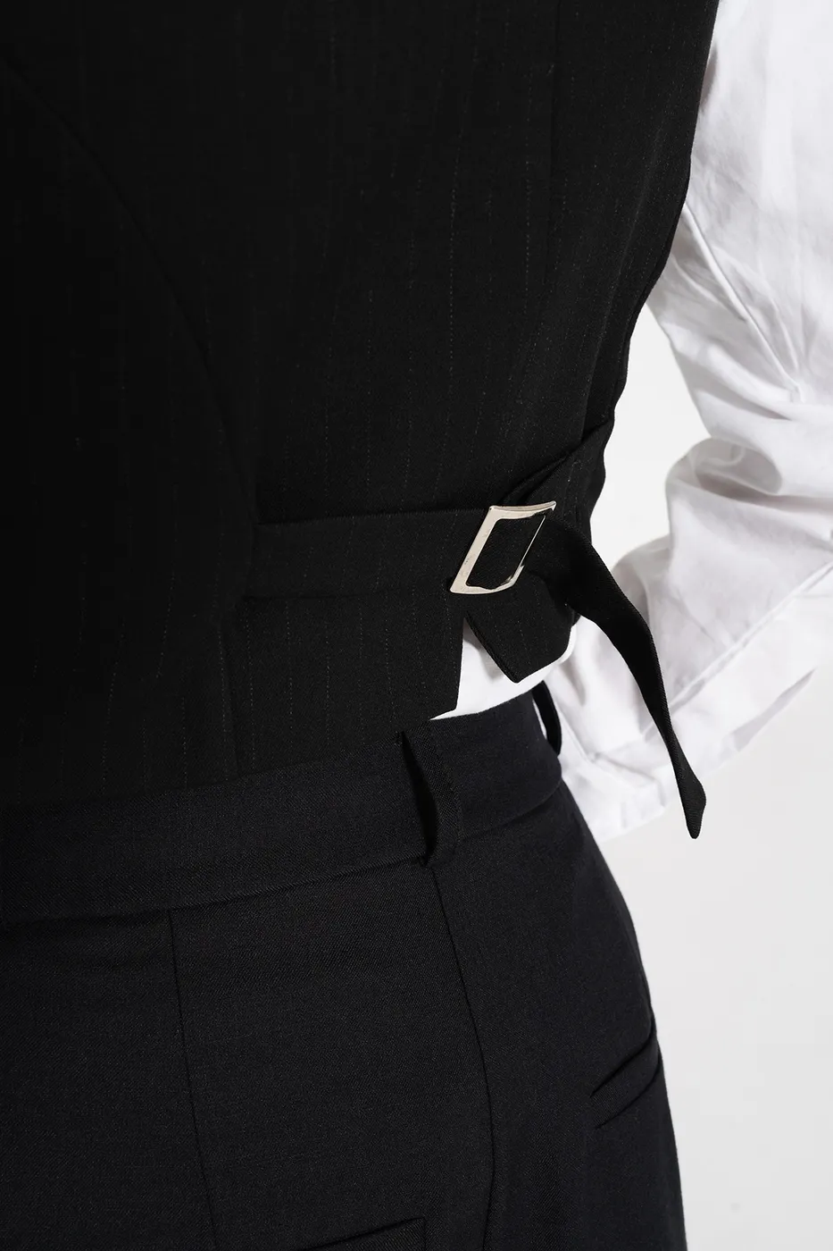 Bayan Siyah Düğmeli Yelek