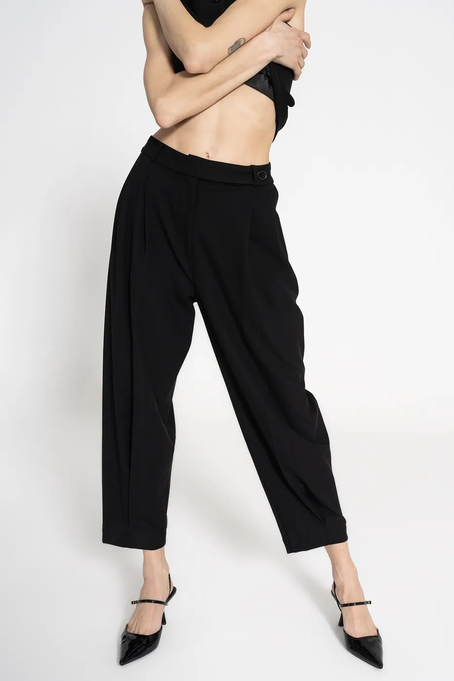 Bayan Siyah Pileli Havuç  Pantolon