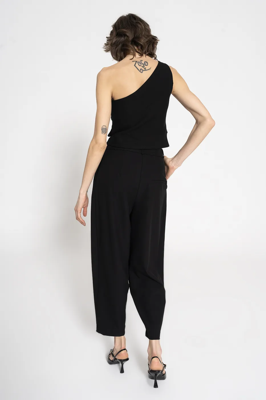 Bayan Siyah Pileli Havuç  Pantolon