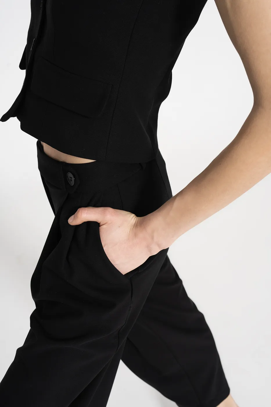 Bayan Siyah Pileli Havuç  Pantolon