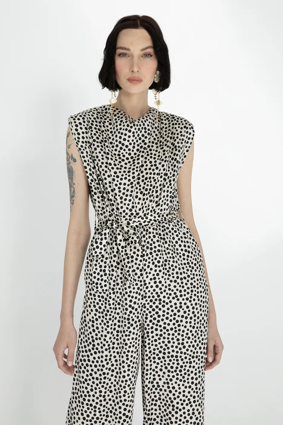 Bayan Ekru Degaje  Yakalı  Kolsuz Tulum