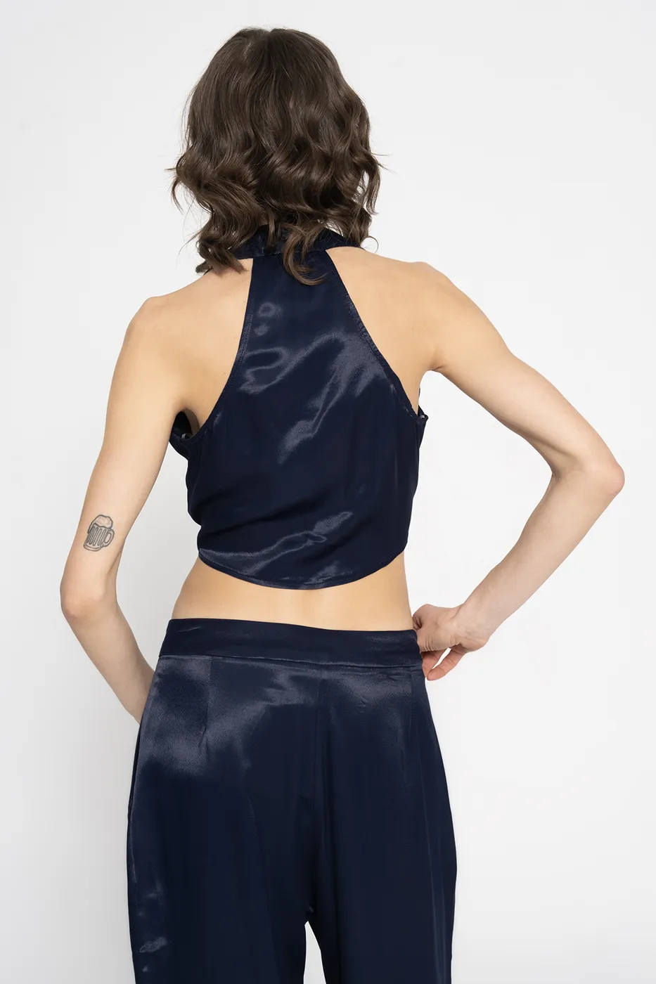 Bayan Lacivert Bağlamalı Saten Kolsuz Bluz