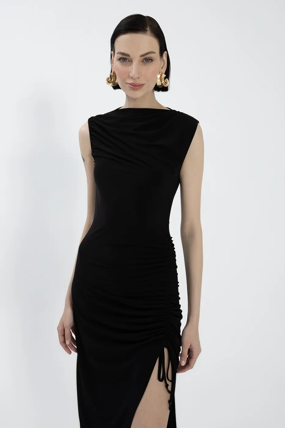 Bayan Siyah Derin Yırtmaçlı Midi Kalem elbise