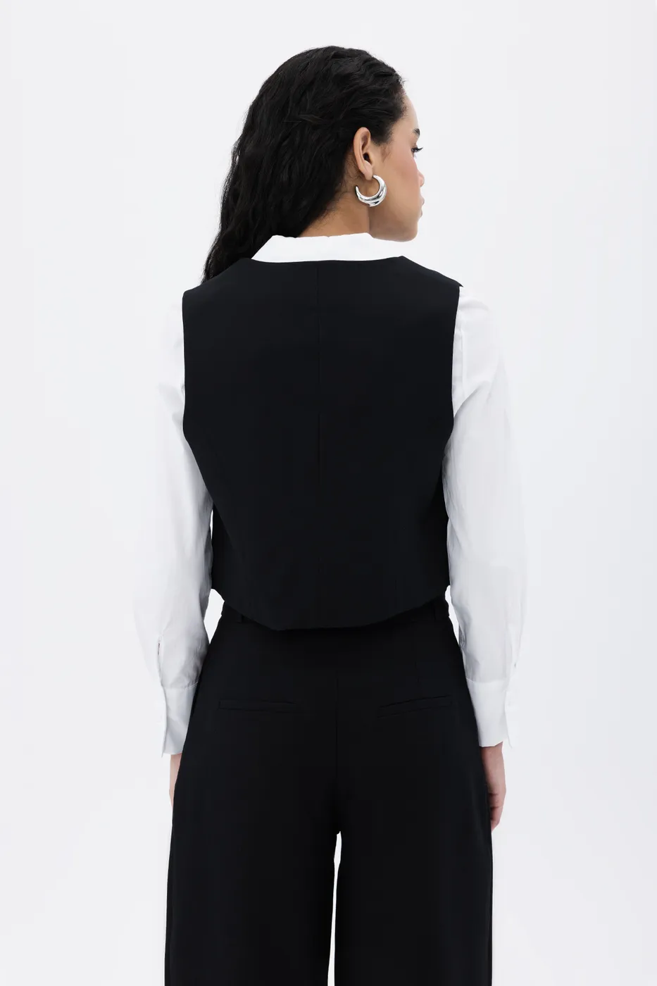 Bayan Siyah Düğmeli Fit Yelek