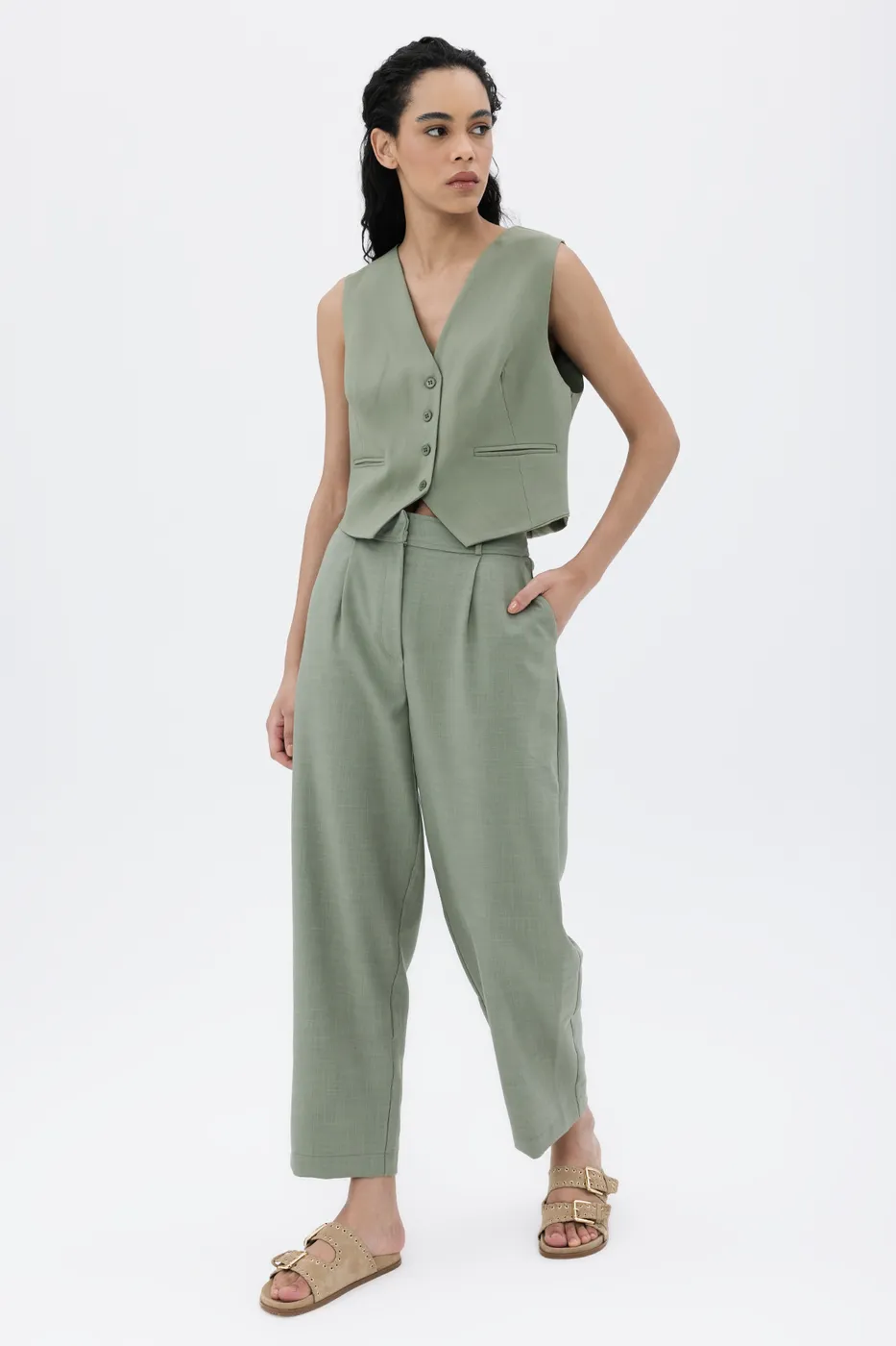 Bayan Haki Pileli Havuç Pantolon