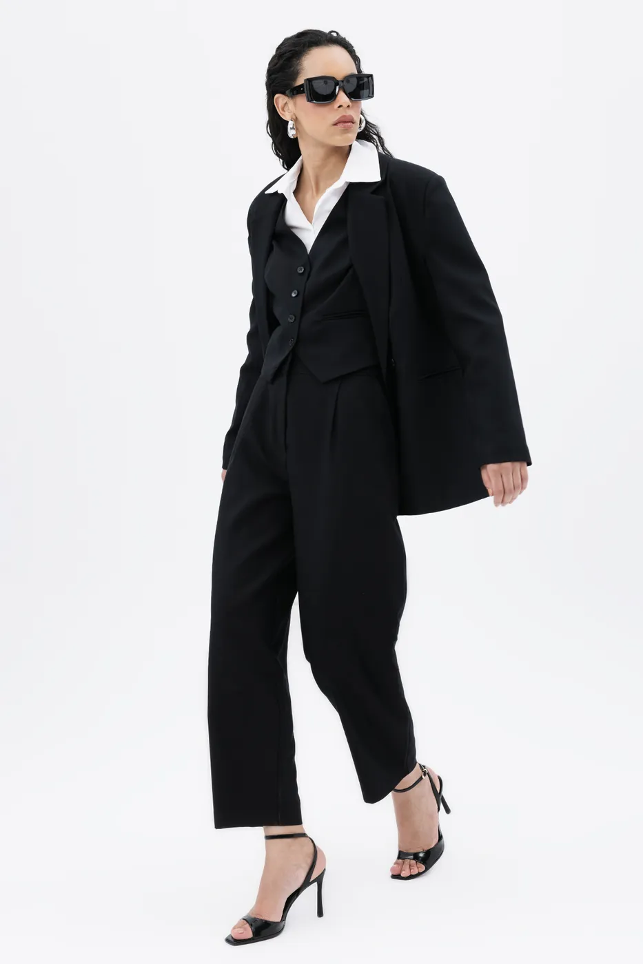 Bayan Siyah Pileli Havuç Pantolon