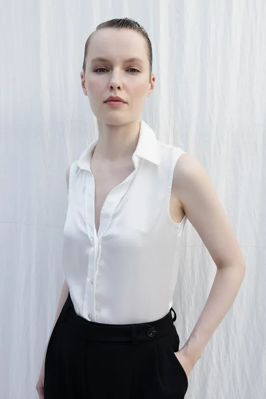 Bayan Beyaz Kolsuz Saten Gömlek - BSL