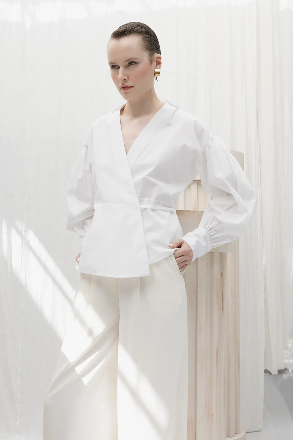 Bayan Beyaz Kruvaze Balon Kollu Cotton Gömlek