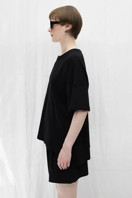 Bayan Siyah Nakışlı Basic Tshirt - BSL