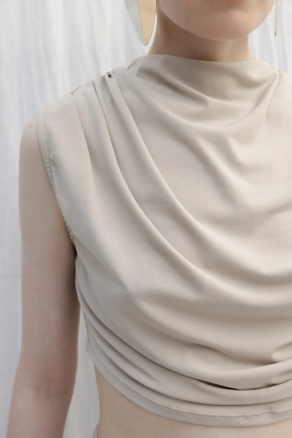 Bayan Bej Dik Degaje Yakalı Crop Bluz