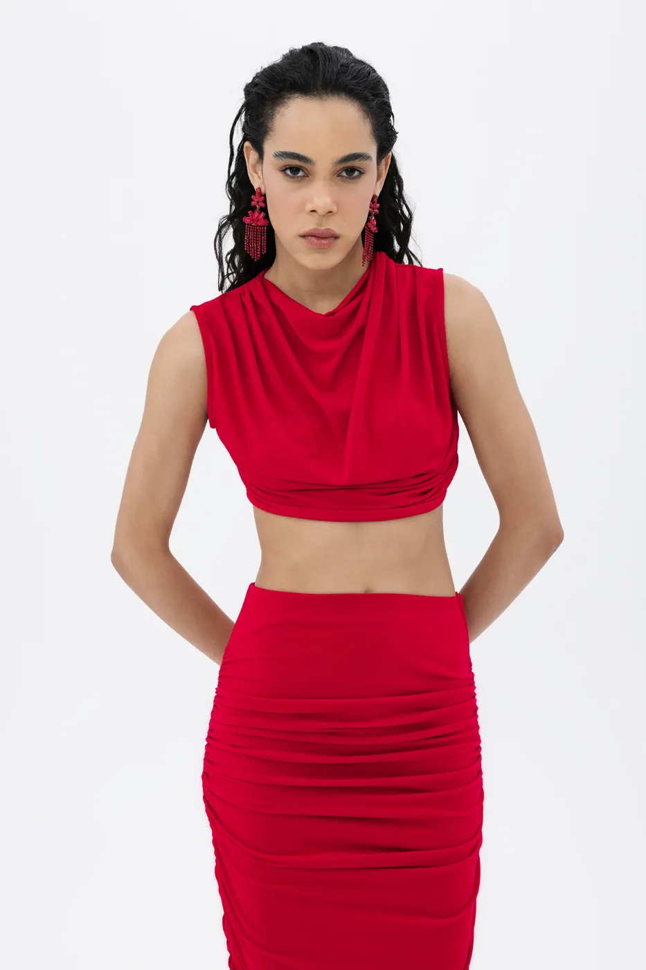 Bayan Kırmızı Dik Degaje Yakalı Crop Bluz