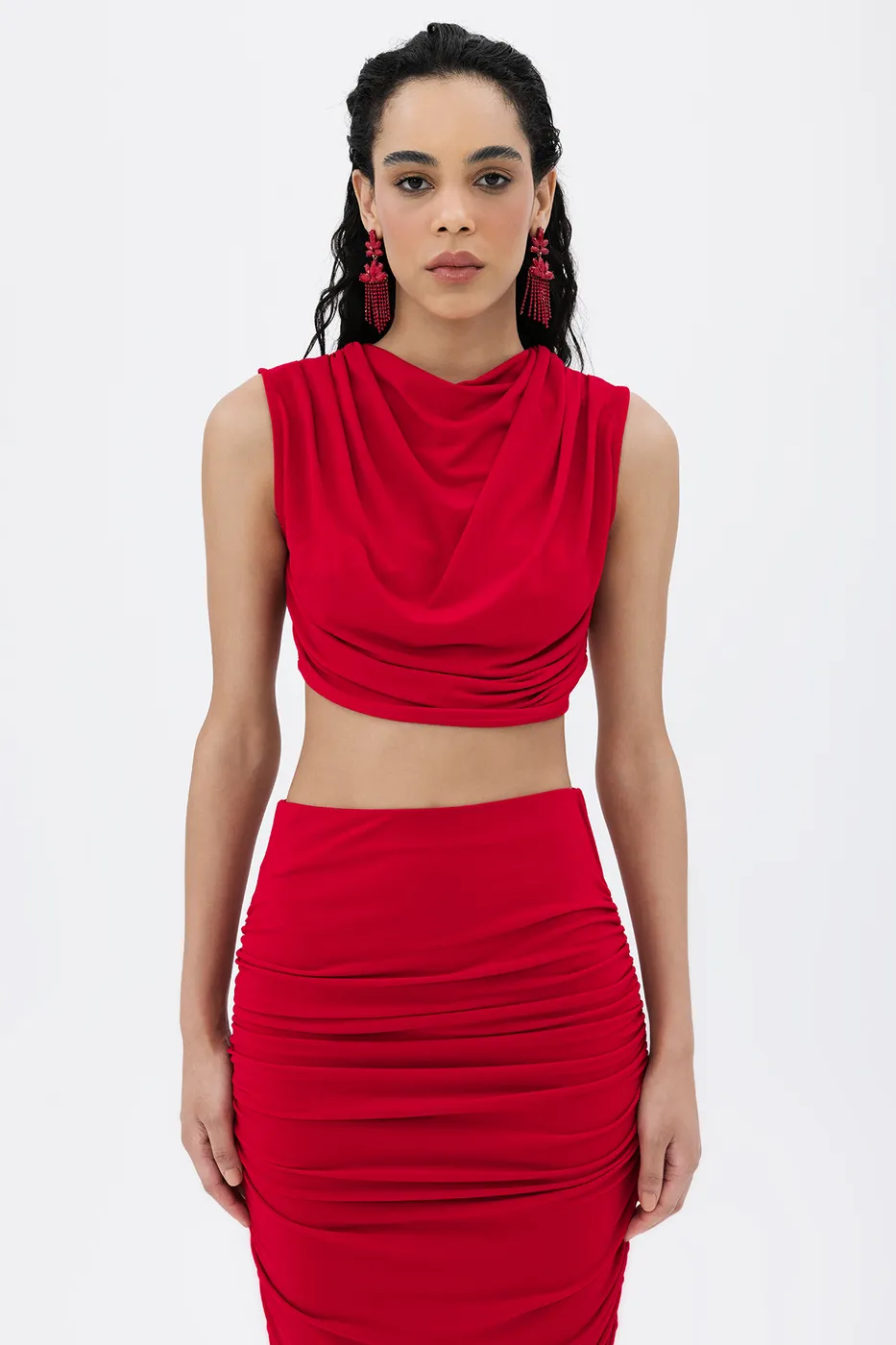 Bayan Kırmızı Dik Degaje Yakalı Crop Bluz