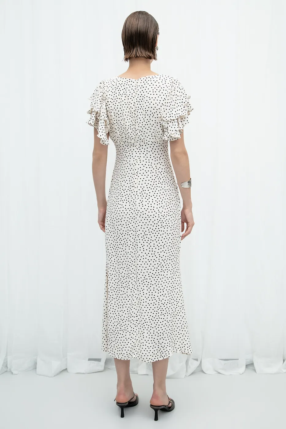 Bayan Ekru Kolları Fırfırlı Midi Elbise