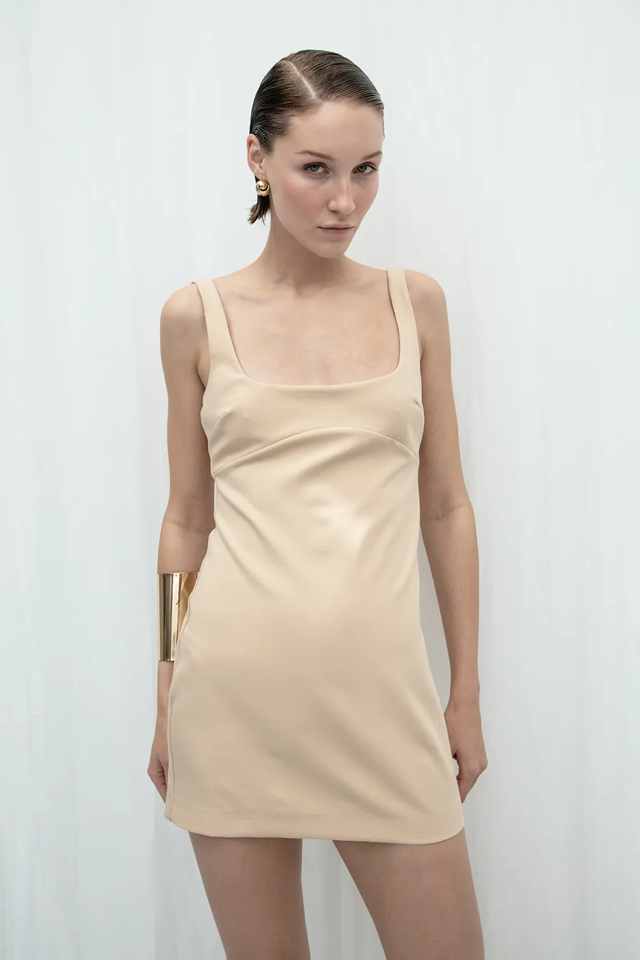 Bayan Bej Vücuda Oturan Mini Elbise