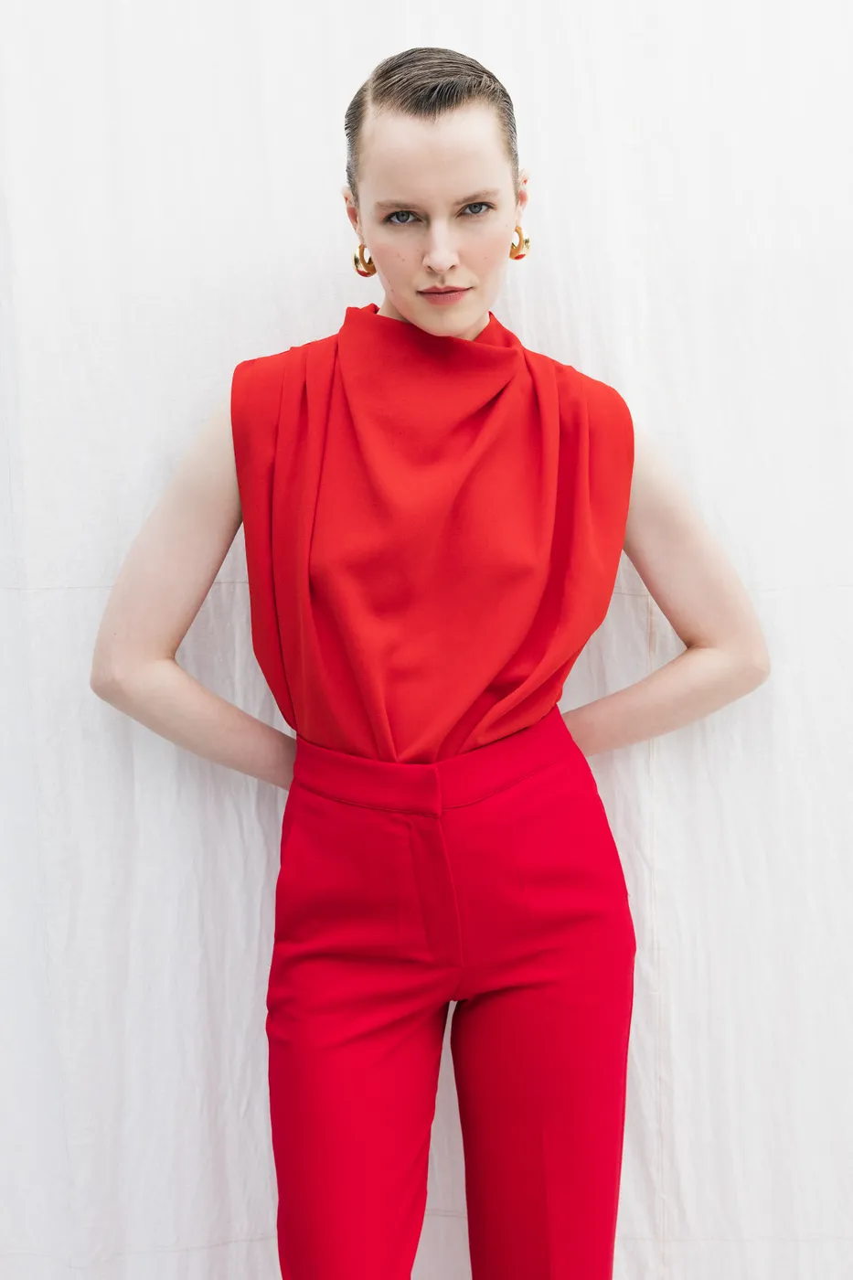 Bayan Kırmızı Dik Degaje Yakalı Bluz