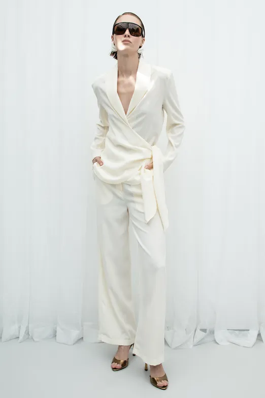 Bayan Ekru Düz Kesim Krep Pantolon - BSL