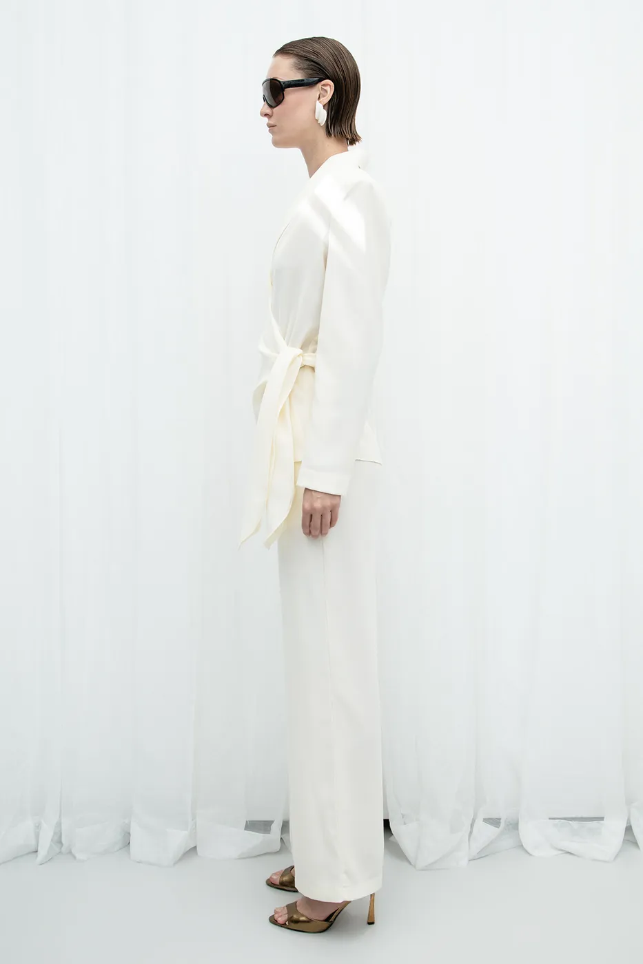 Bayan Ekru Düz Kesim Krep Pantolon