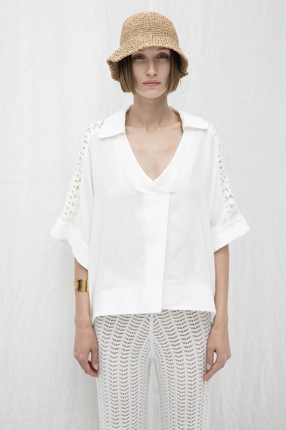 Bayan Ekru Dantel Detaylı Bluz