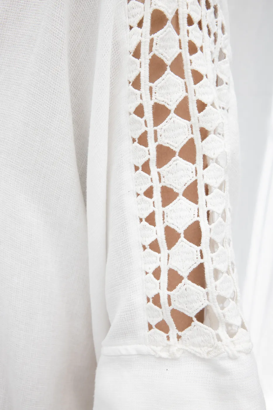 Bayan Ekru Dantel Detaylı Bluz