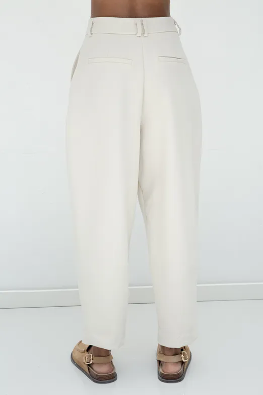 Bayan Bej Pileli Havuç Pantolon - BSL