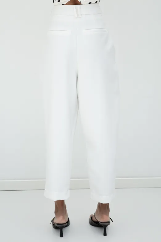 Bayan Beyaz Pileli Havuç Pantolon - BSL
