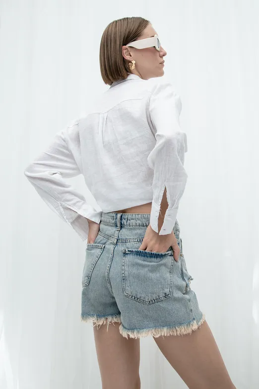 Bayan Mavi Yıpratmalı Denim Mini Şort - BSL