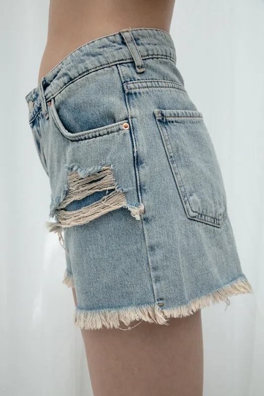 Bayan Mavi Yıpratmalı Denim Mini Şort - BSL