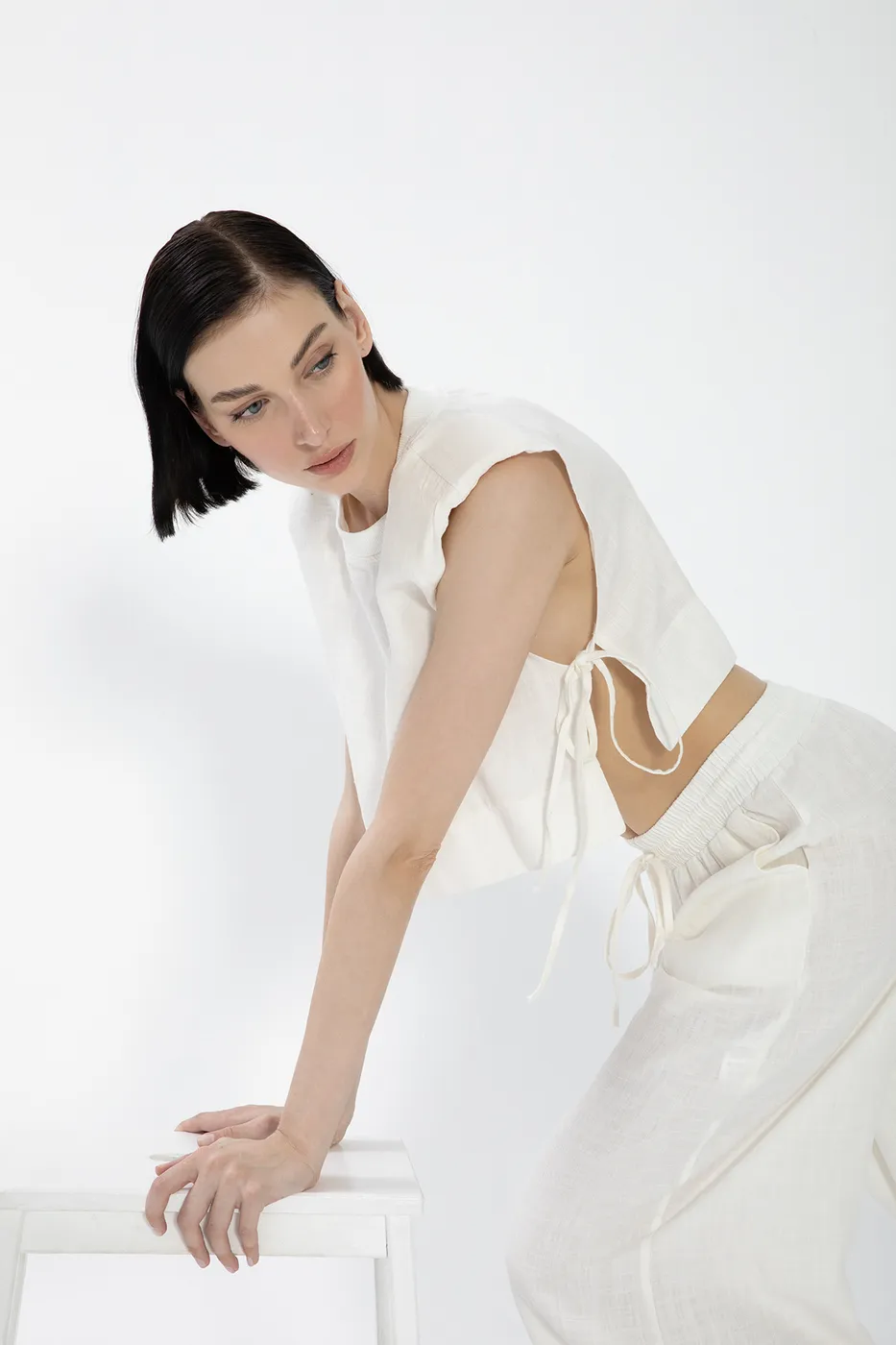 Bayan Beyaz %100 Keten Yandan Bağcıklı Crop Bluz