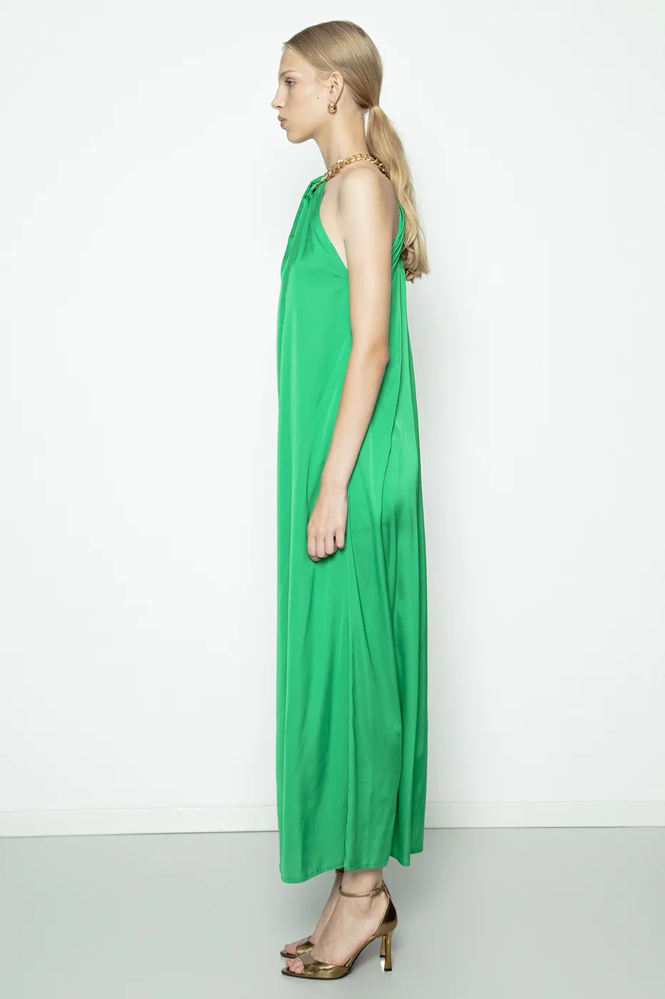Bayan Yeşil Zincir Detaylı Saten Maksi Elbise