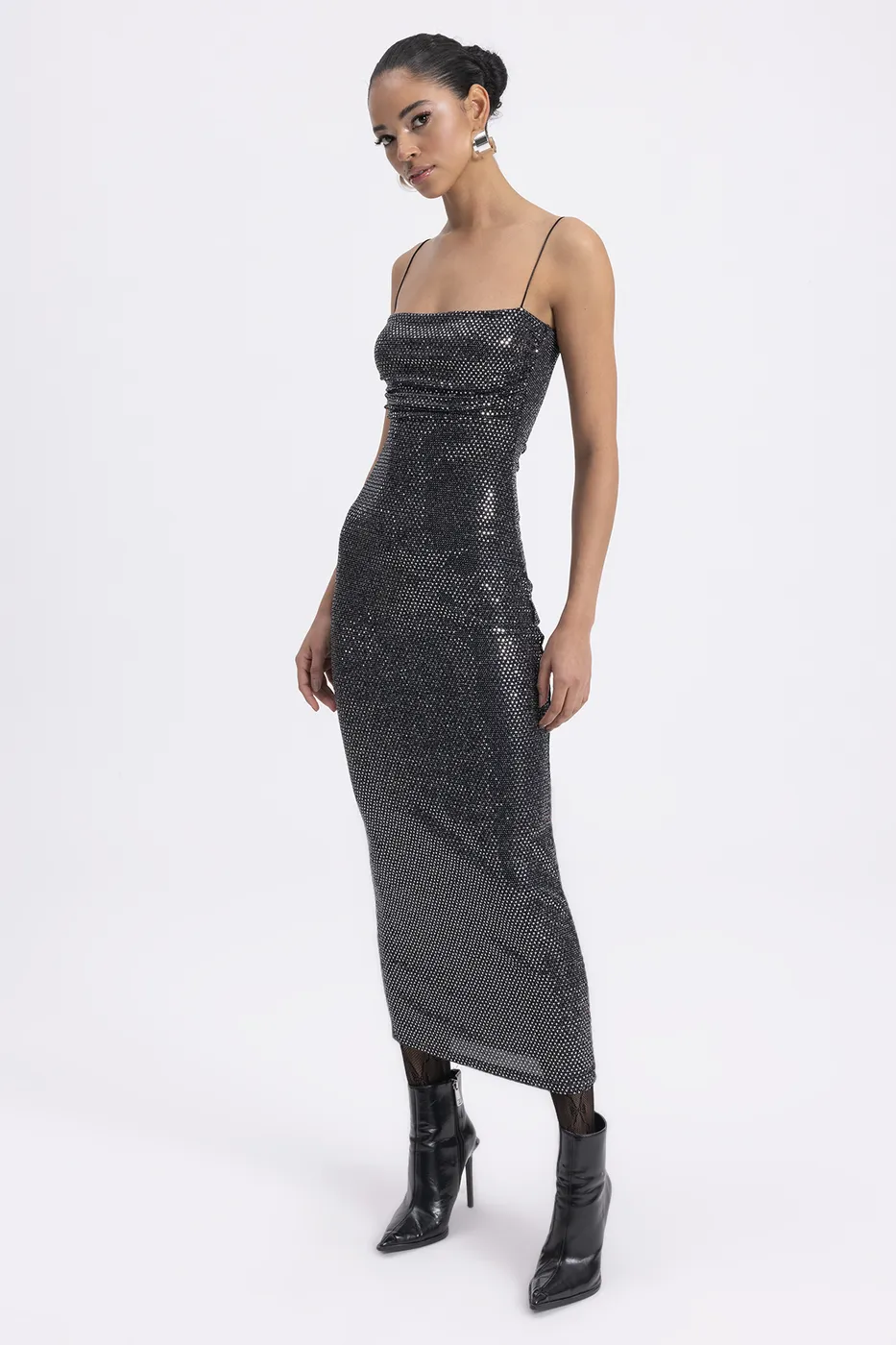 Bayan Gümüş Askılı Pulpayet Midi Elbise