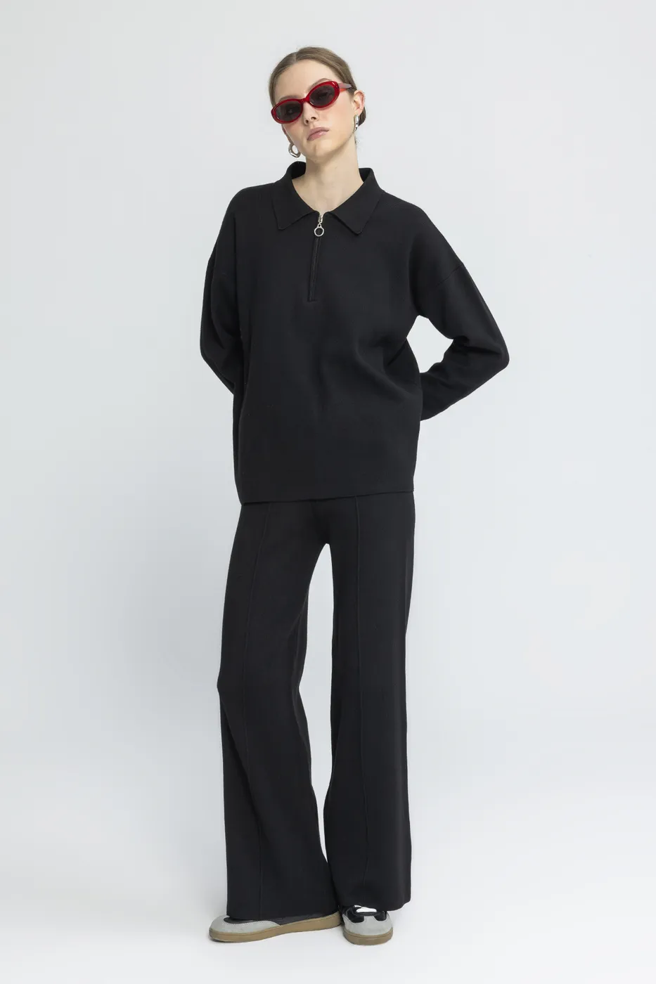 Bayan Siyah Düz Kesim Triko Pantolon