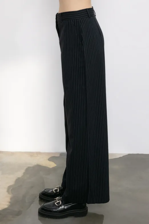 Bayan Siyah Çizgili Bol Paça Pantolon - BSL
