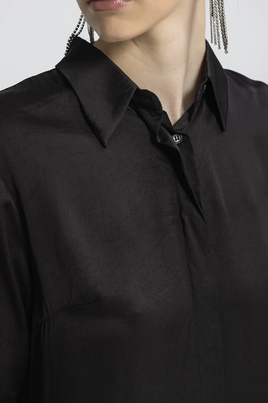 Bayan Siyah Saten Regular Gömlek