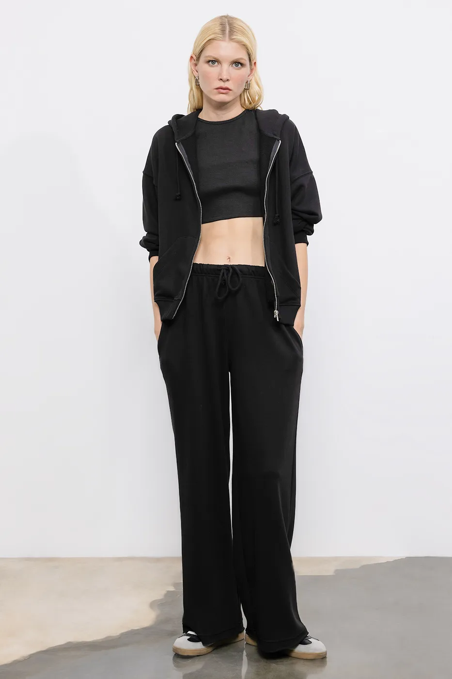 Bayan Siyah Normal Bel Düz Kesim Pantolon