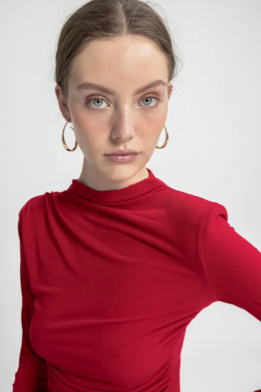 Bayan Kırmızı Drapeli Top - BSL