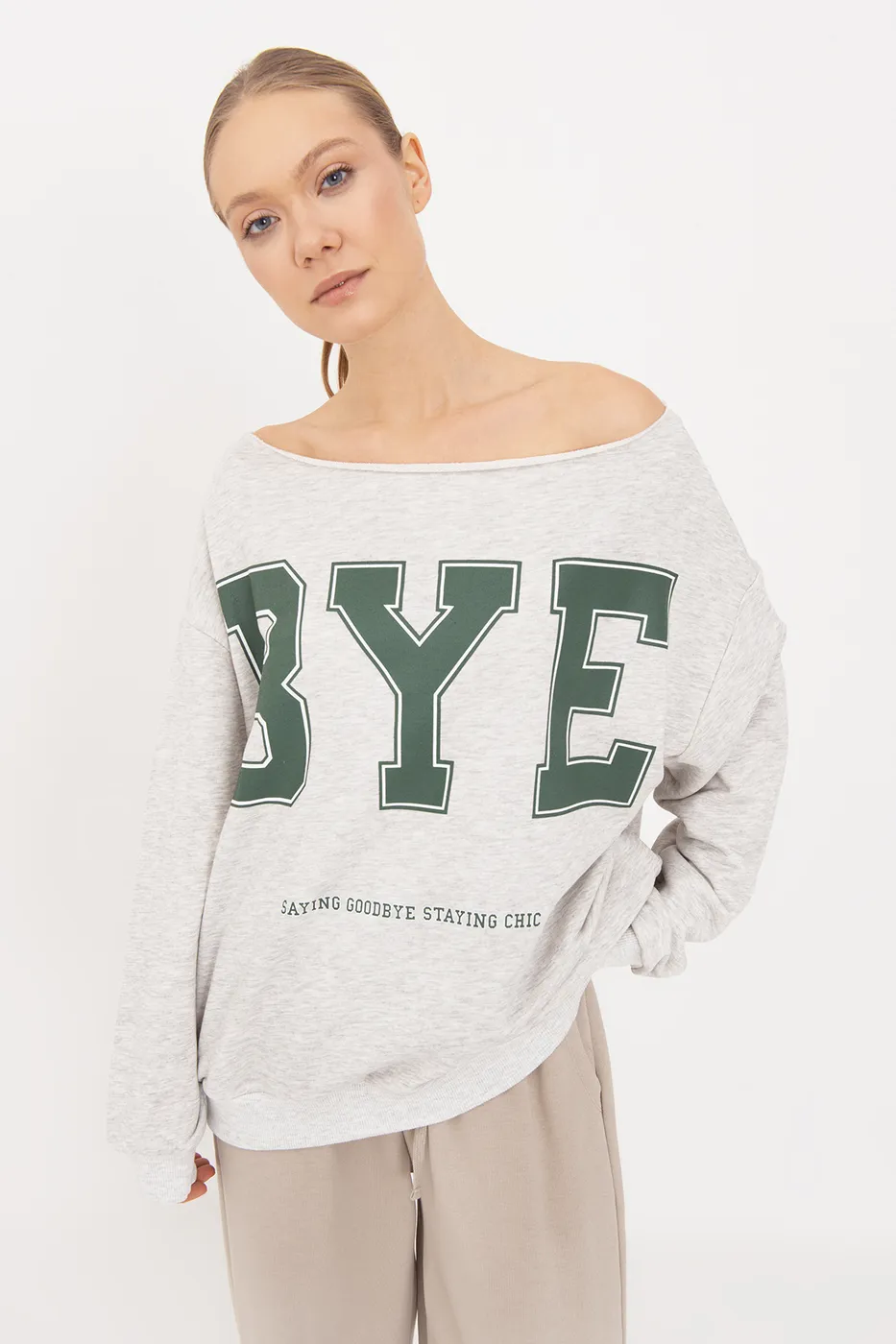Bayan Gri Baskılı Kayık Yakalı Sweatshirt