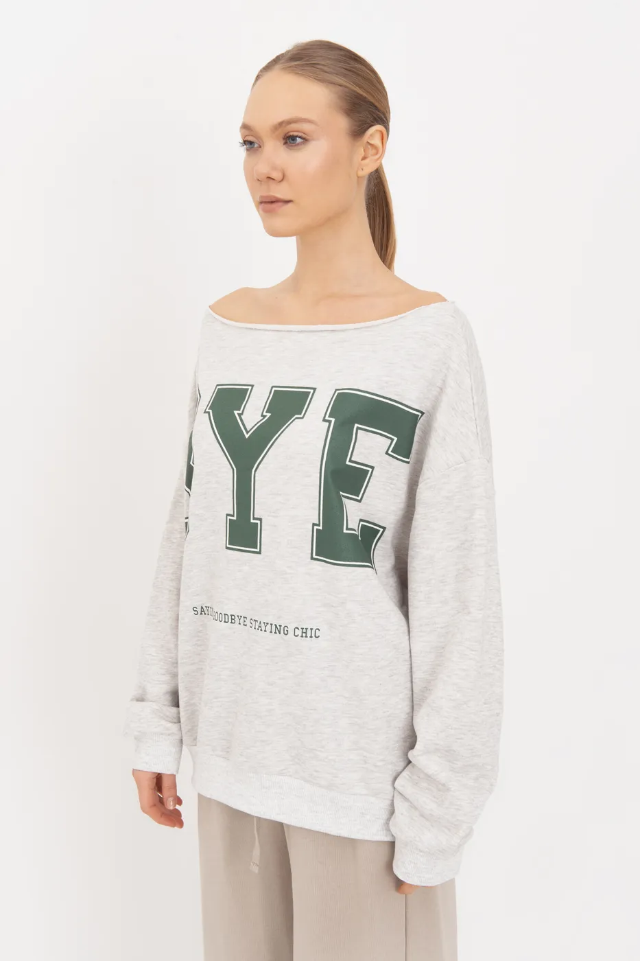 Bayan Gri Baskılı Kayık Yakalı Sweatshirt