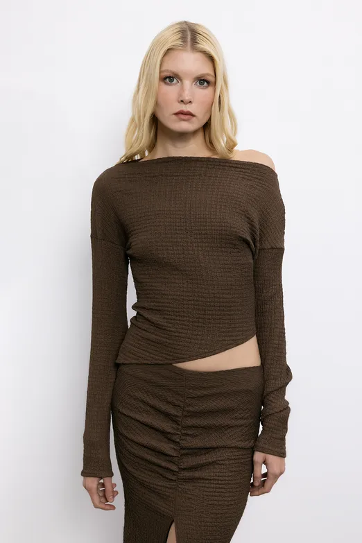 Bayan Kahverengi Asimetrik Kesimli Etek Ucu Detaylı Dokulu Top - BSL
