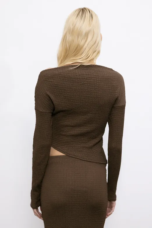 Bayan Kahverengi Asimetrik Kesimli Etek Ucu Detaylı Dokulu Top - BSL
