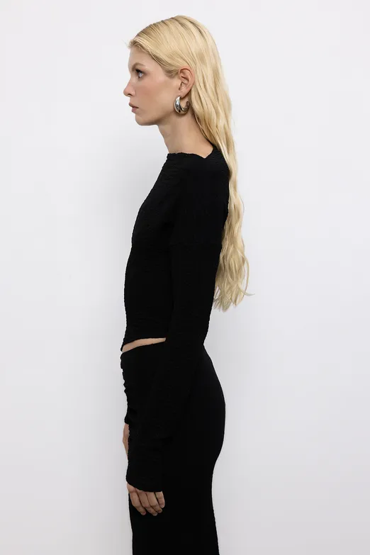 Bayan Siyah Asimetrik Kesimli Etek Ucu Detaylı Dokulu Top - BSL