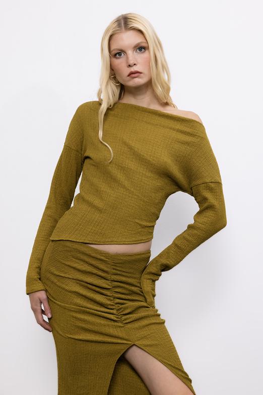 Bayan  Asimetrik Kesimli Etek Ucu Detaylı Dokulu Top