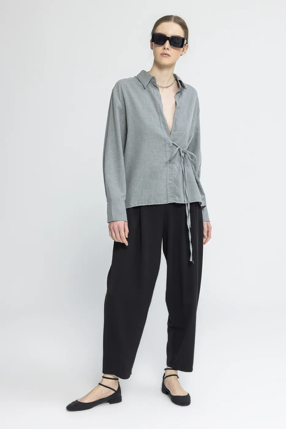 Bayan Siyah Pileli Havuç Pantolon