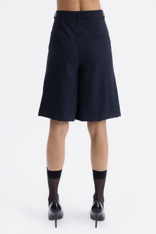 Bayan Lacivert Pileli Bermuda Şort - BSL