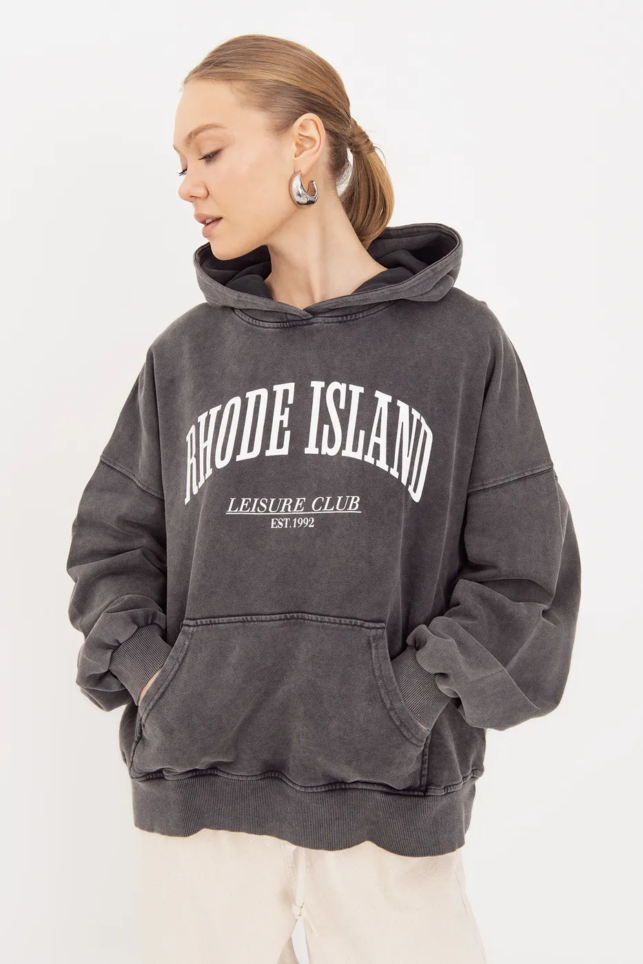 Bayan Antrasit Yıkamalı Baskılı  Kapüşonlu Oversize Sweatshirt