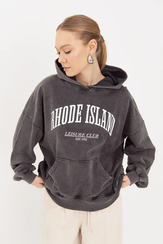 Bayan Antrasit Yıkamalı Baskılı  Kapüşonlu Oversize Sweatshirt - BSL