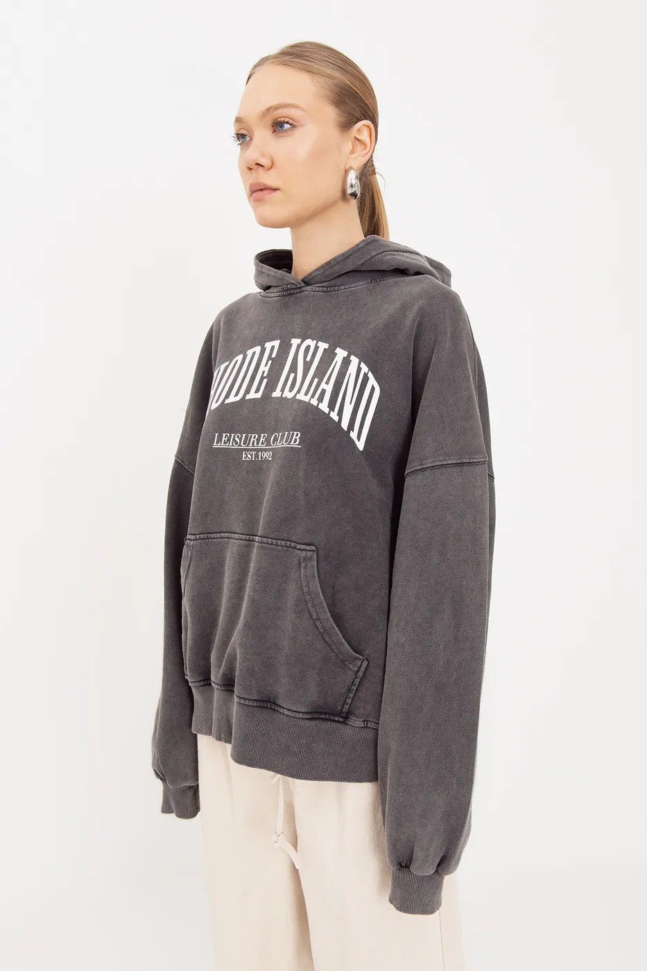 Bayan Antrasit Yıkamalı Baskılı  Kapüşonlu Oversize Sweatshirt