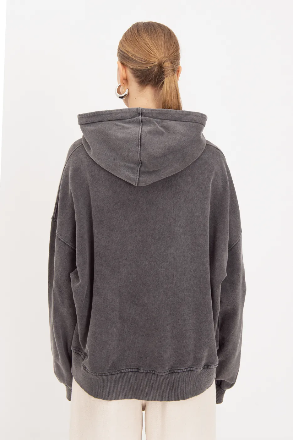 Bayan Antrasit Yıkamalı Baskılı  Kapüşonlu Oversize Sweatshirt